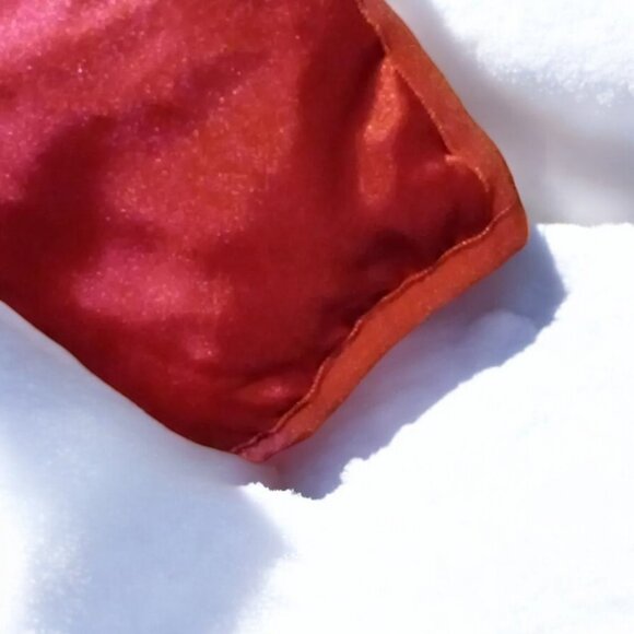 DKNY Children's Puffer Jacket Size Small (Size 6) with Pockets - Picture 2 of 10